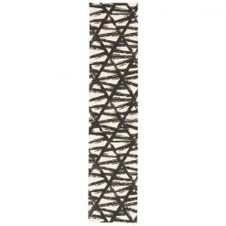A&E Bath & Shower Leland 2-ft x 24-ft Black/Ivory Rectangular Indoor Geometric Rug